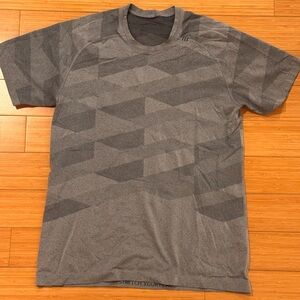 Men’s workout tech T